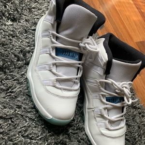 Jordan Columbia 11’s